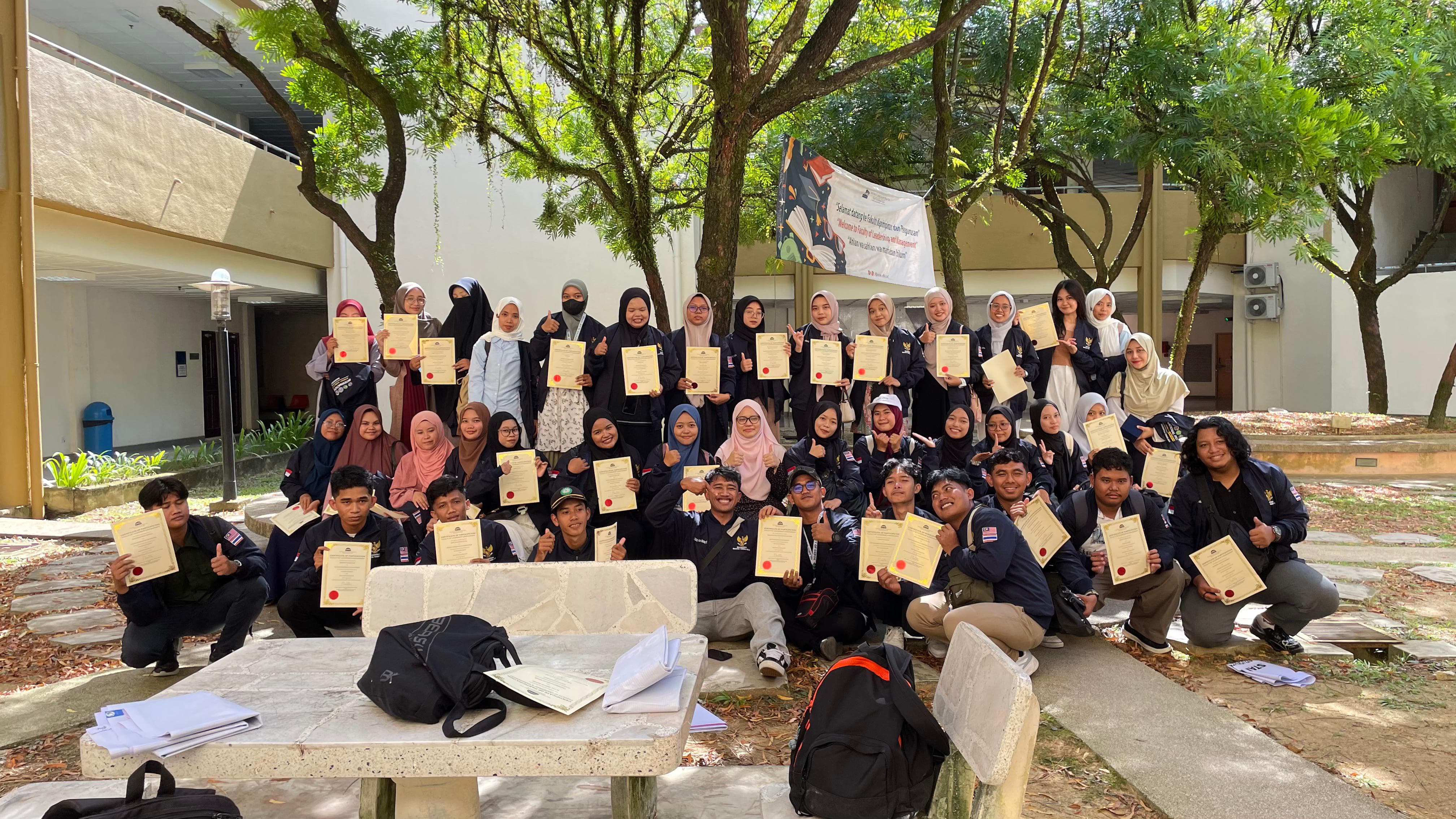 Mahasiswa IAD Probolinggo Menjadi Pelopor Pembelajaran Animasi di USIM: Pengalaman Berharga yang Membuka Wawasan Global