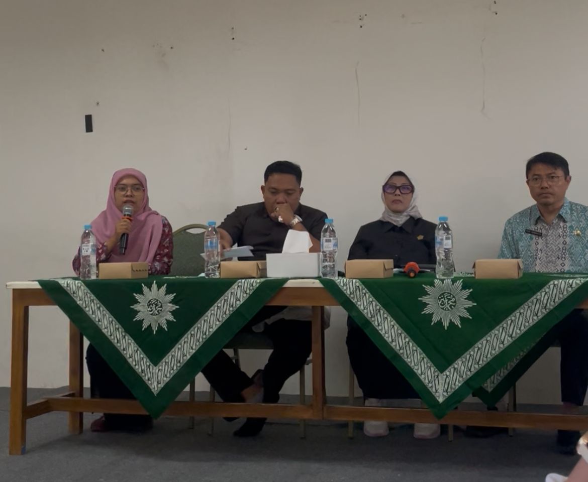 Sosialisasi Aplikasi Identifikasi Kependudukan Digital di Institut Ahmad Dahlan Probolinggo