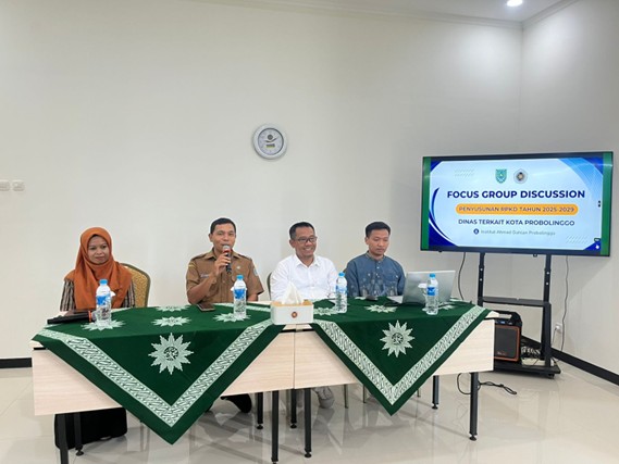 FGD Sesi 2 Penyusunan RPKD: OPD Kota Probolinggo Bahas Sinkronisasi Program Penanggulangan Kemiskinan