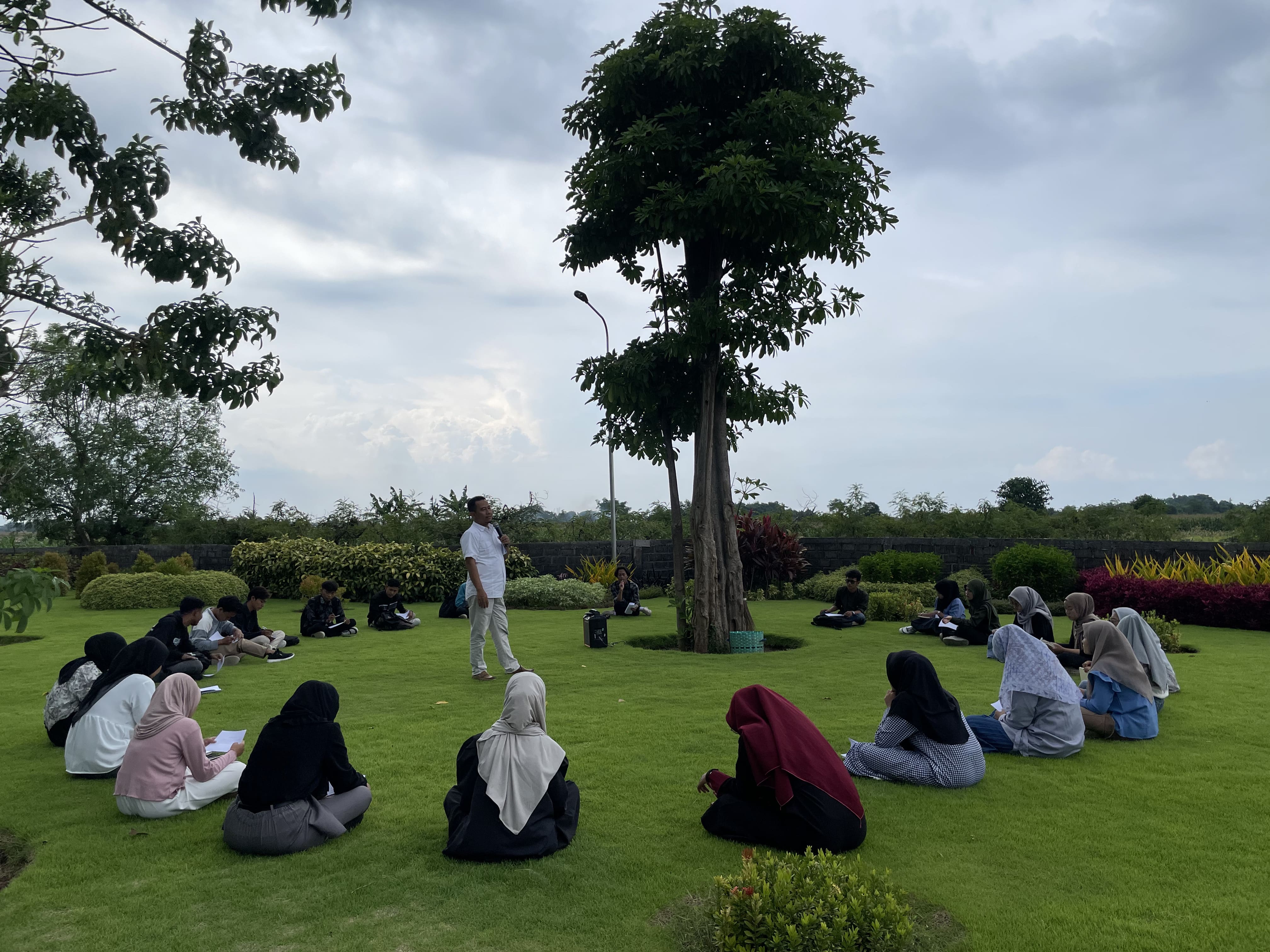 Transformasi Kepemimpinan Masa Depan: Future Leadership Camp 2024 di Institut Ahmad Dahlan