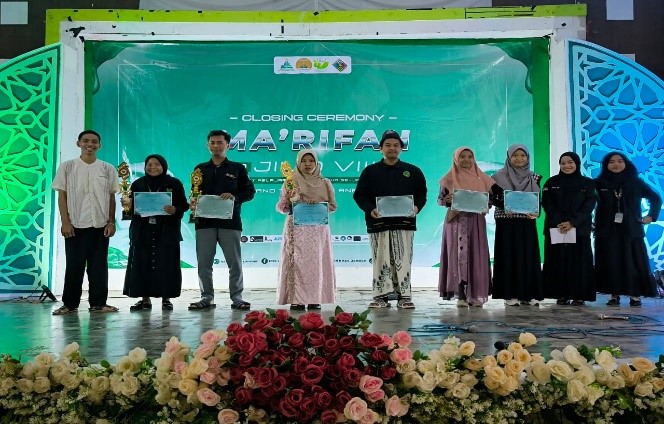 Mahasiswa HKI IAD Probolinggo Torehkan Prestasi di Lomba Kaligrafi Se-Jawa Madura