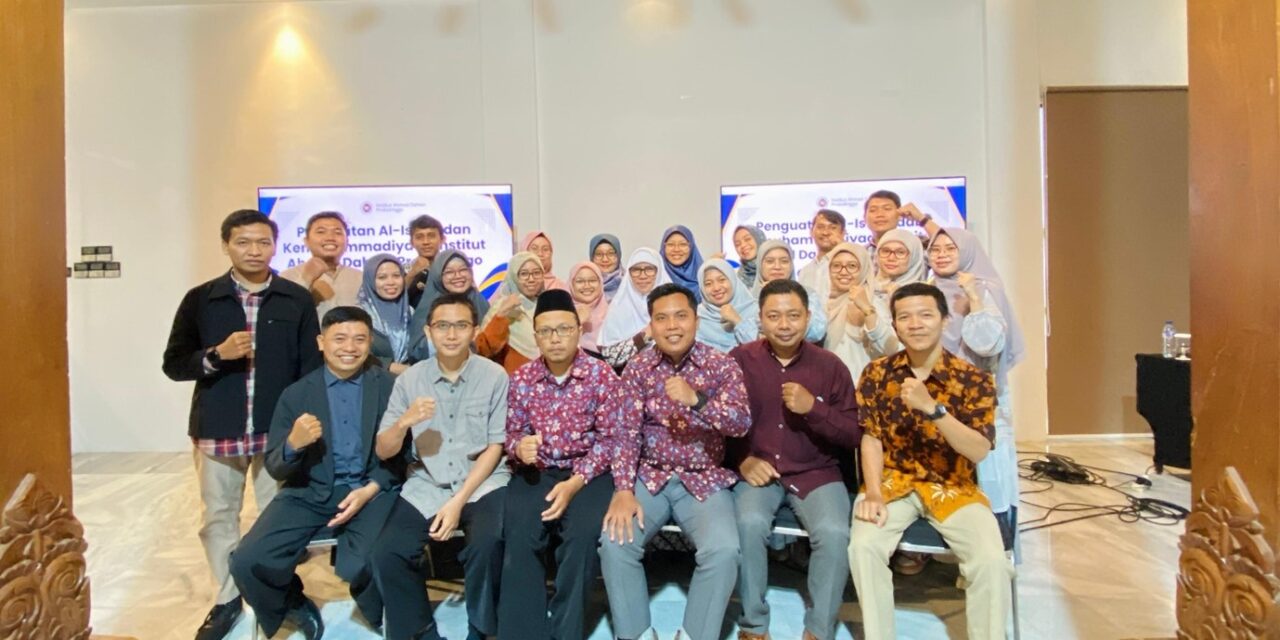 Workshop Pengelolaan Jurnal Bereputasi dan Penulisan Artikel Internasional : Kolaborasi IAD Probolinggo dan ITBKes Muhammadiyah Tulungagung