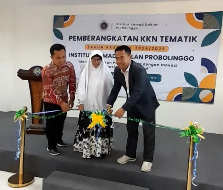 "MEMBAWA MISI KAMPUS ISLAMI: MAHASISWA IAD PROBOLINGGO BERANGKAT KE DESA UNTUK KKN TEMATIK"