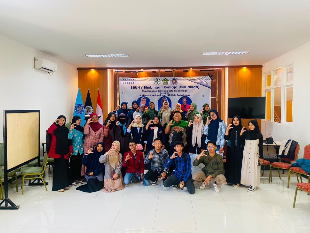 INSTITUT AHMAD DAHLAN PROBOLINGGO GELAR SEMINAR BRUN UNTUK MEMPERSIAPKAN GENERASI MENUJU KELUARGA BERKUALITAS
