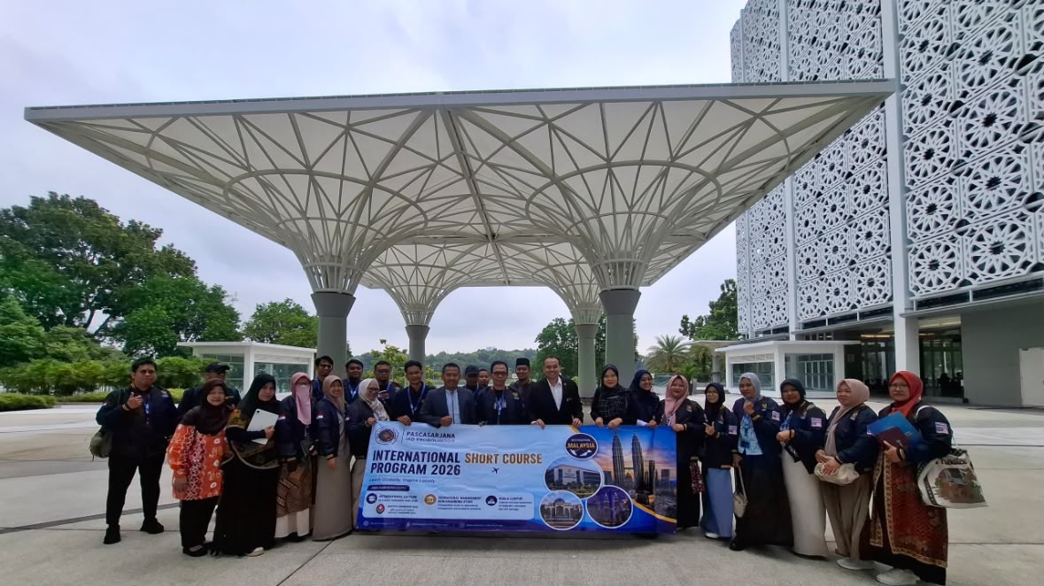 PASCASARJANA IAD JELAJAHI TATA KELOLA ISLAM MALAYSIA